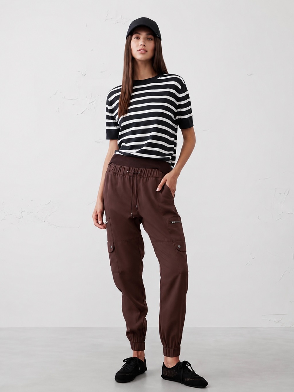 Banana Republic TENCEL CARGO JOGGER in Chocolate Brown